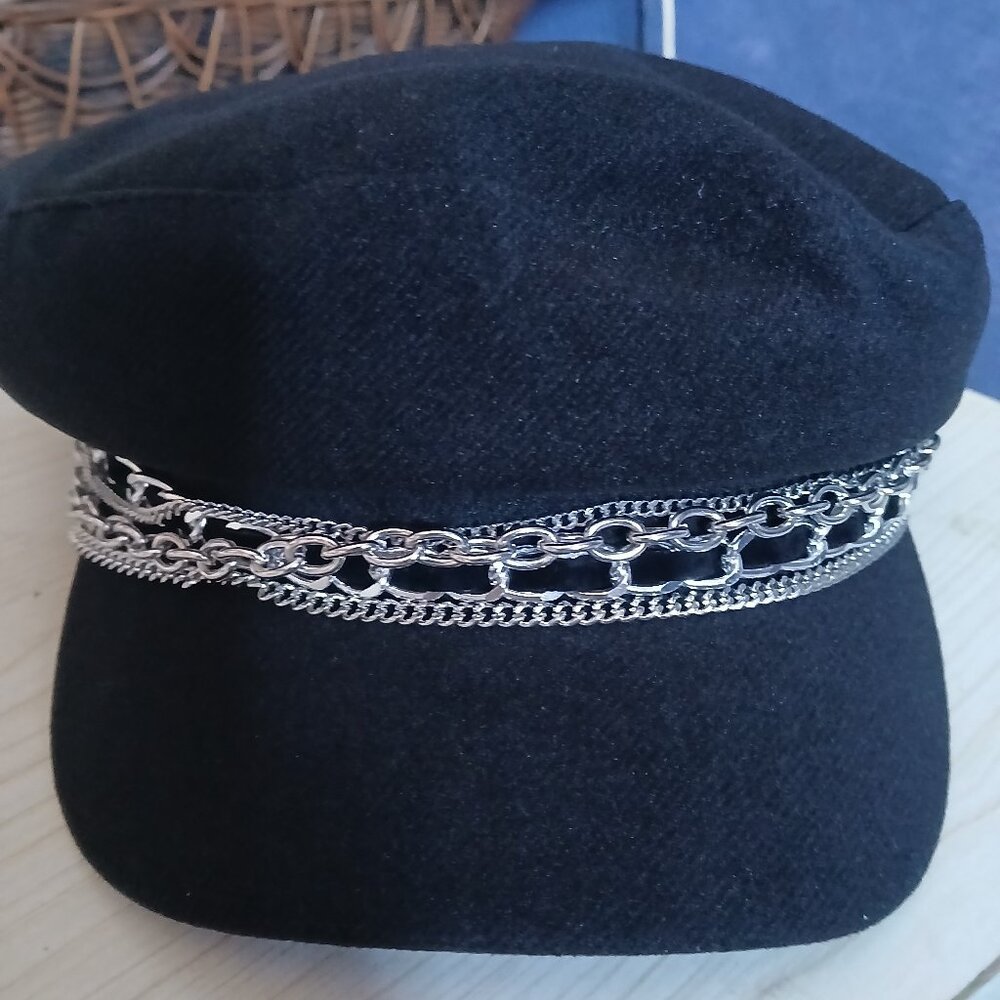 NEW Women's NEWSBOY Fashion BLACK Style w/ CHAINS on Brim Hat